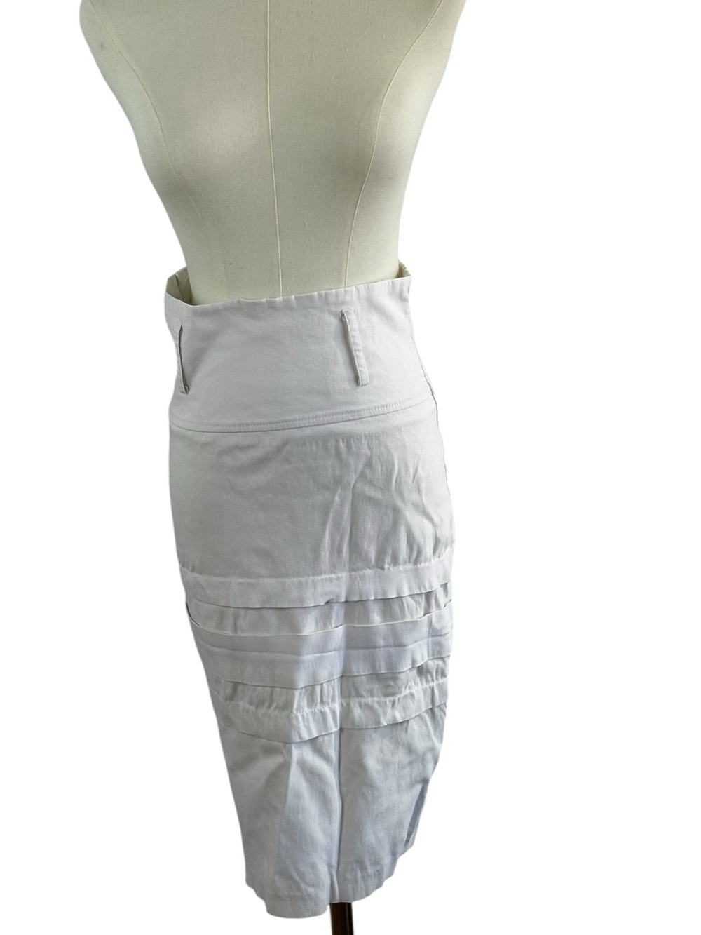 Minimal White High Waist Pencil Skirt Stretchy Bodycon Midi Sleek Modern Chic